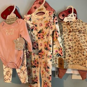 🌙 Big lot of all brand new baby girl clothes 🌙